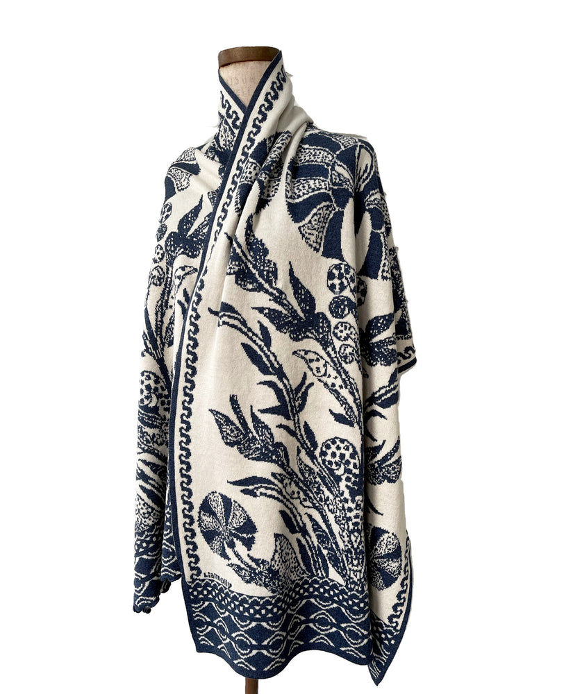 Thistle Wrap